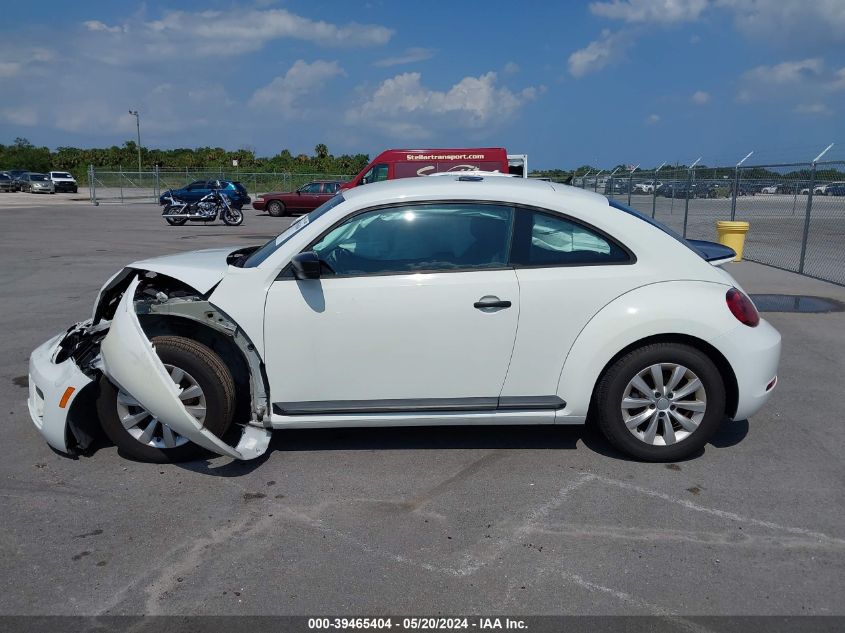 2018 Volkswagen Beetle 2.0T Coast/2.0T S VIN: 3VWFD7ATXJM704508 Lot: 39465404