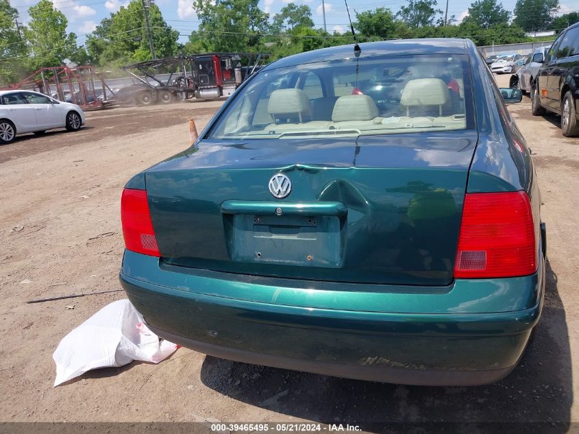 2000 Volkswagen Passat Gls VIN: WVWMA23B2YP179880 Lot: 39465495