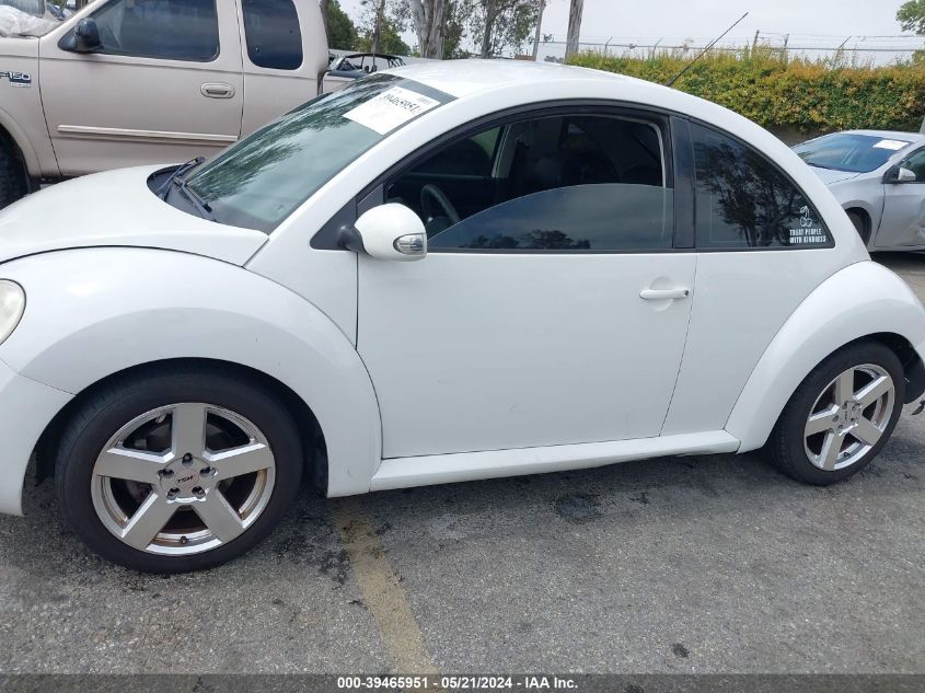 2010 Volkswagen New Beetle 2.5L VIN: 3VWPG3AG2AM016042 Lot: 39465951