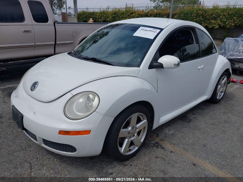 2010 Volkswagen New Beetle 2.5L VIN: 3VWPG3AG2AM016042 Lot: 39465951