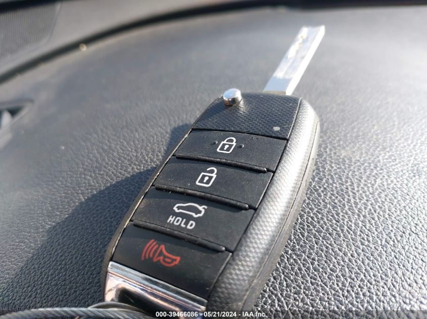 2020 Kia Optima Lx VIN: 5XXGT4L32LG420560 Lot: 39466086