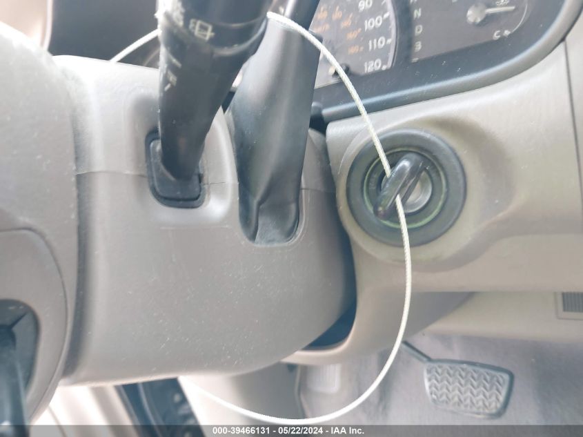 2005 Toyota Sequoia Limited V8 VIN: 5TDZT38AX5S261816 Lot: 39466131