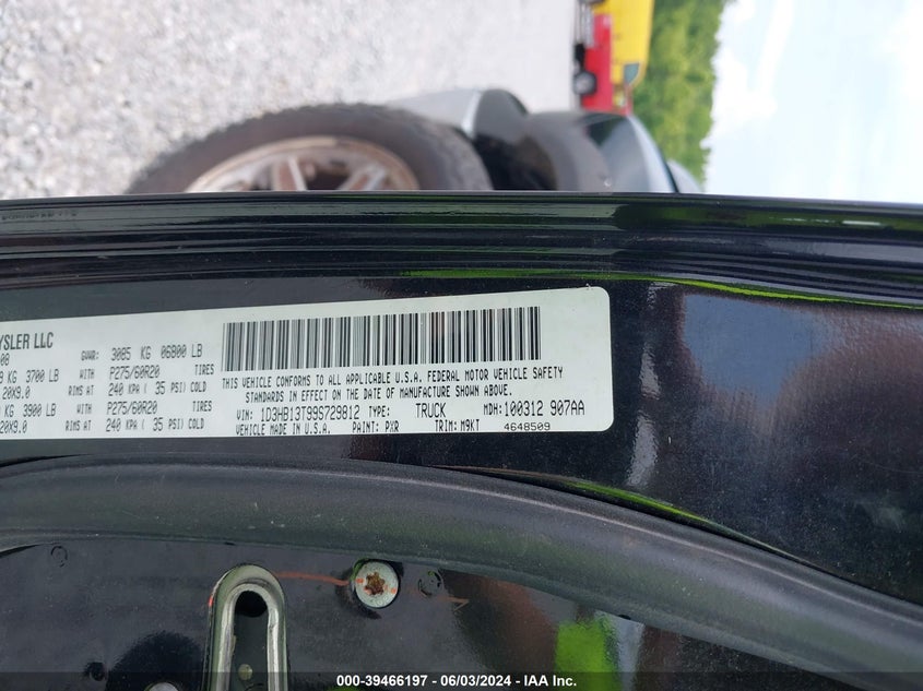 2009 Dodge Ram 1500 Slt/Sport/Trx VIN: 1D3HB13T99S729812 Lot: 39466197