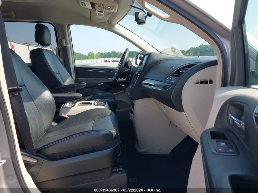 2014 CHRYSLER TOWN & COUNTRY TOURING - 2C4RC1BGXER174704