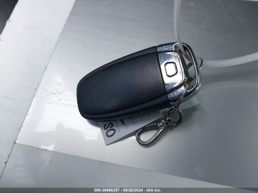 2013 Audi A4 2.0T Premium VIN: WAUAFAFLXDN010826 Lot: 39466357