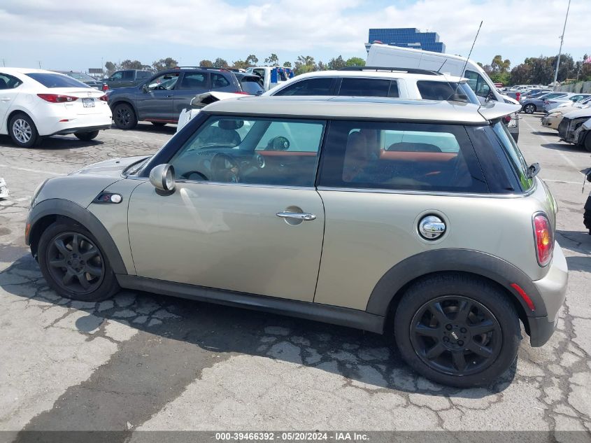 2009 Mini Cooper S VIN: WMWMF73579TW84442 Lot: 39466392