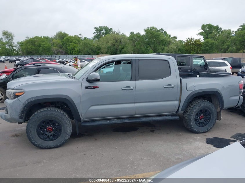 2017 TOYOTA TACOMA DBL CAB/SR/TRDSPT/OR/PRO - 5TFCZ5AN6HX111889