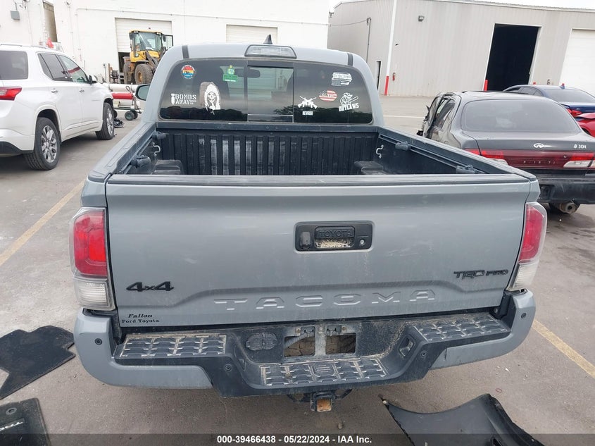 2017 TOYOTA TACOMA DBL CAB/SR/TRDSPT/OR/PRO - 5TFCZ5AN6HX111889