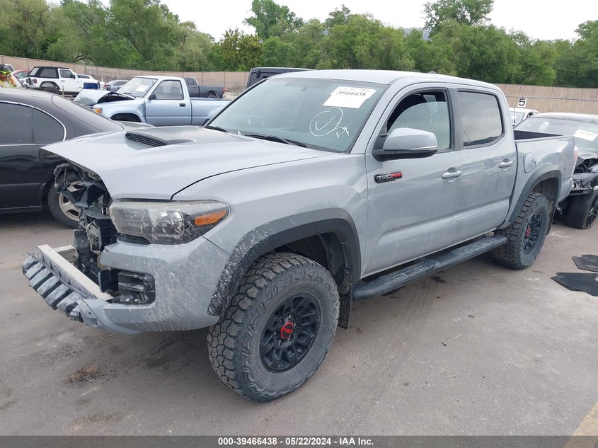 2017 TOYOTA TACOMA DBL CAB/SR/TRDSPT/OR/PRO - 5TFCZ5AN6HX111889