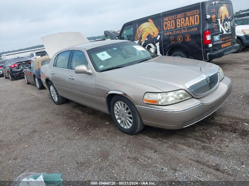 2003 Lincoln Town Car Signature VIN: 1LNHM82W03Y615768 Lot: 39466720