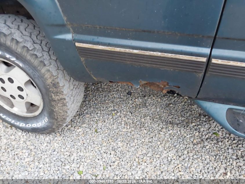 1995 Chevrolet Tahoe K1500 VIN: 1GNEK18K4SJ411689 Lot: 39467215