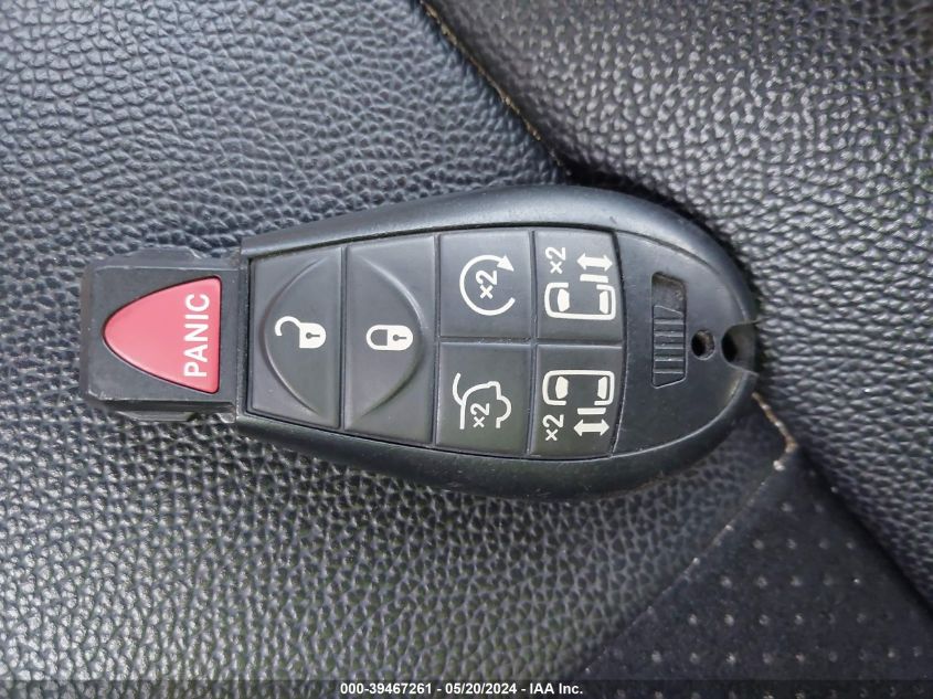 2017 Dodge Grand Caravan Sxt VIN: 2C4RDGCG6HR852755 Lot: 39467261