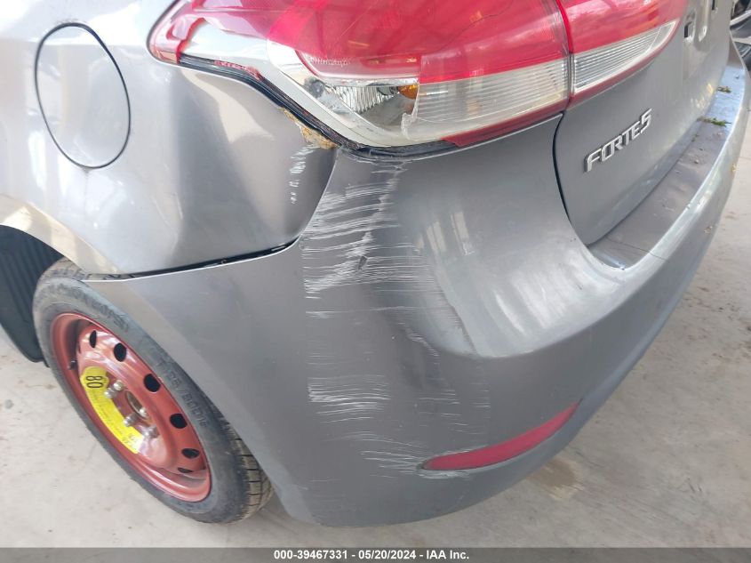 2016 Kia Forte Ex VIN: KNAFX5A83G5617832 Lot: 39467331