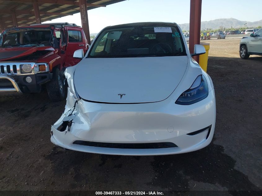 2024 Tesla Model Y Rwd VIN: 7SAYGDEDXRF047457 Lot: 39467333