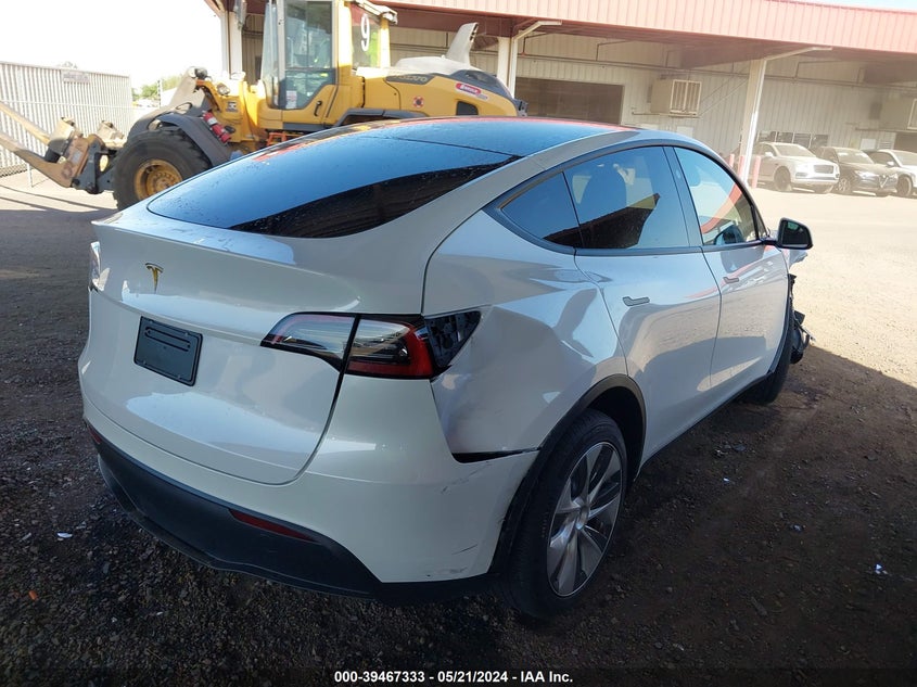 VIN 7SAYGDEDXRF047457 2024 TESLA MODEL Y