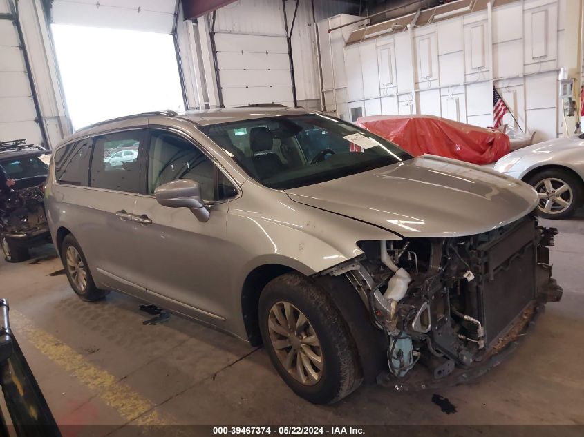 2019 Chrysler Pacifica Touring L VIN: 2C4RC1BG9KR537182 Lot: 39467374