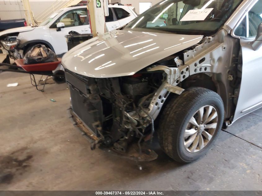 2019 Chrysler Pacifica Touring L VIN: 2C4RC1BG9KR537182 Lot: 39467374