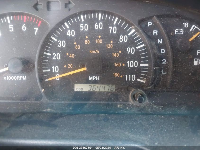 2001 Toyota Tundra Sr5 V8 VIN: 5TBBT44151S152101 Lot: 39467561