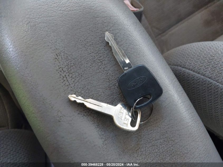 2000 Ford Mustang VIN: 1FAFP4043YF278518 Lot: 39468228