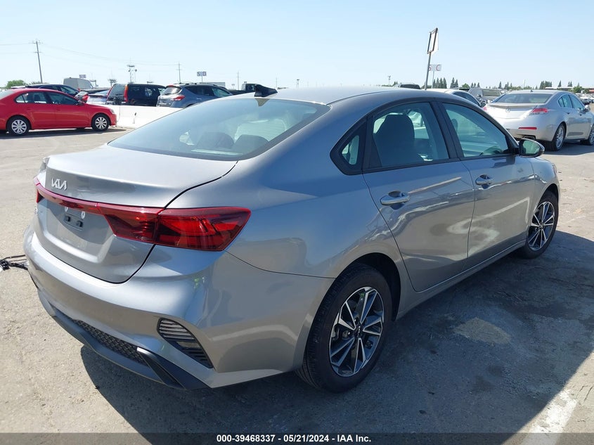 VIN 3KPF24AD6PE683160 2023 KIA FORTE LXS