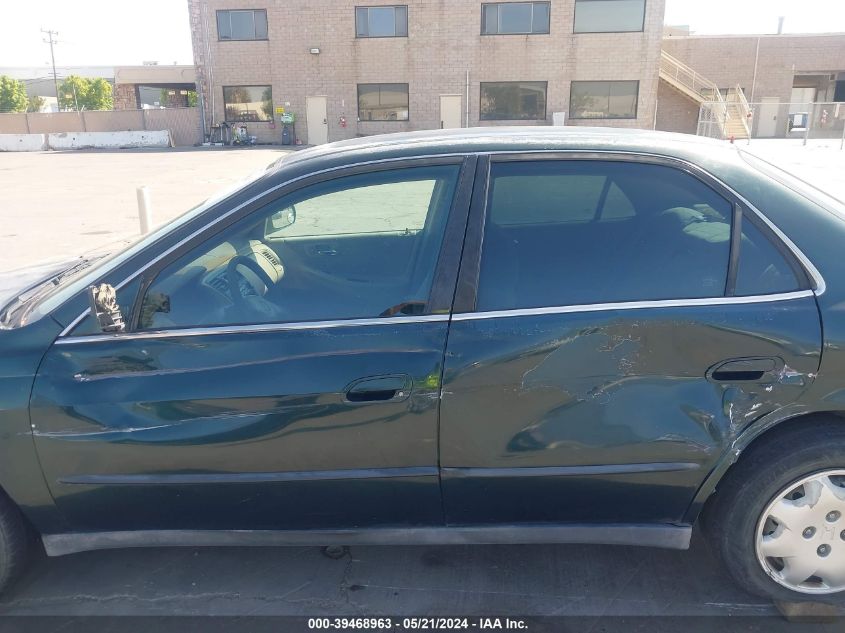 2000 Honda Accord 2.3 Lx VIN: 3HGCG6658YG700811 Lot: 39468963