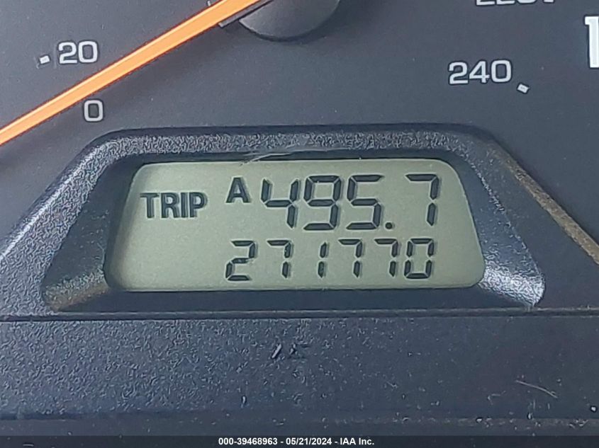 2000 Honda Accord 2.3 Lx VIN: 3HGCG6658YG700811 Lot: 39468963