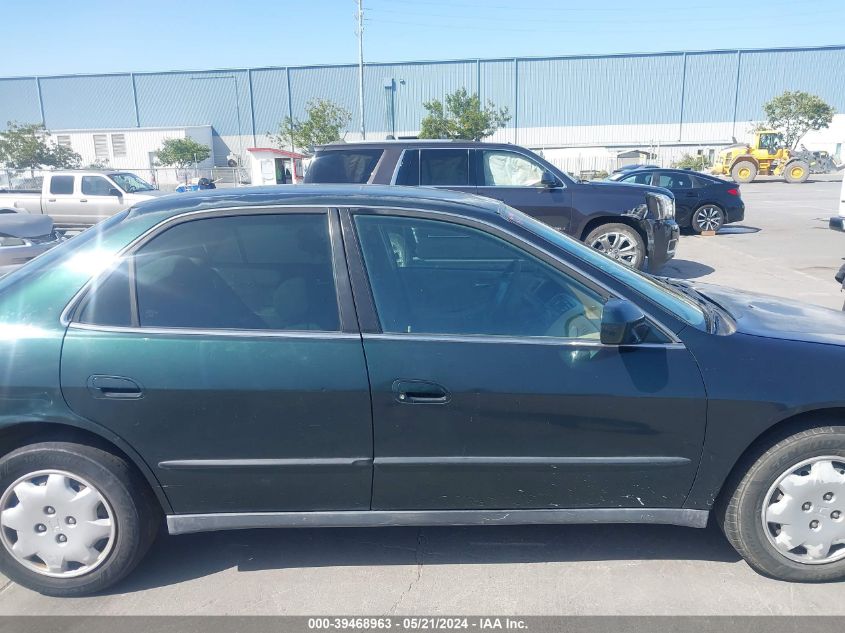 2000 Honda Accord 2.3 Lx VIN: 3HGCG6658YG700811 Lot: 39468963