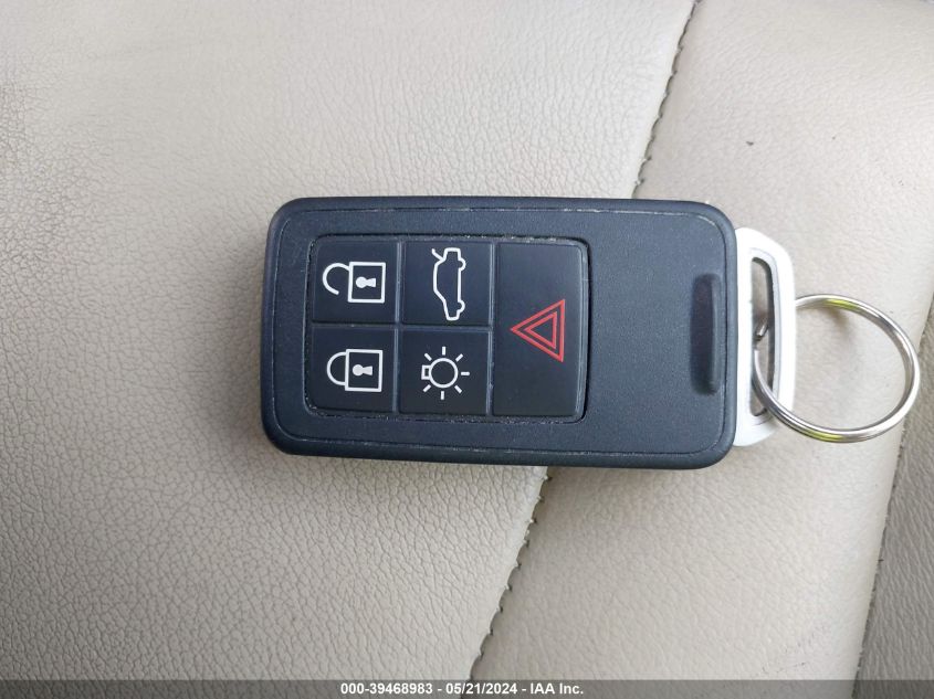 2015 Volvo Xc60 T5 Platinum VIN: YV4612RM4F2733476 Lot: 39468983