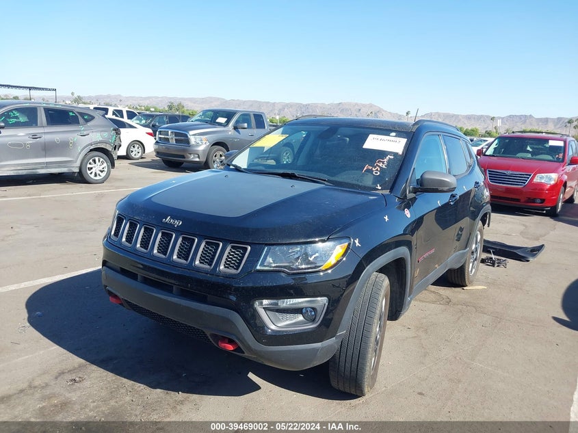 VIN 3C4NJDDB3JT112494 2018 JEEP COMPASS TRAILHAWK 4X4