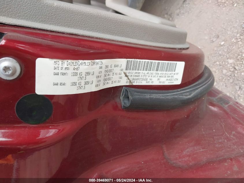 2007 Jeep Commander Sport VIN: 1J8HG48P67C654266 Lot: 39469071