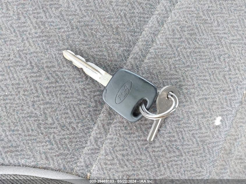 1998 Ford Explorer Sport VIN: 1FMYU24X9WUD43381 Lot: 39469183