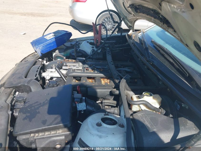 2005 BMW 325I VIN: WBAEV33425KW17402 Lot: 39469214