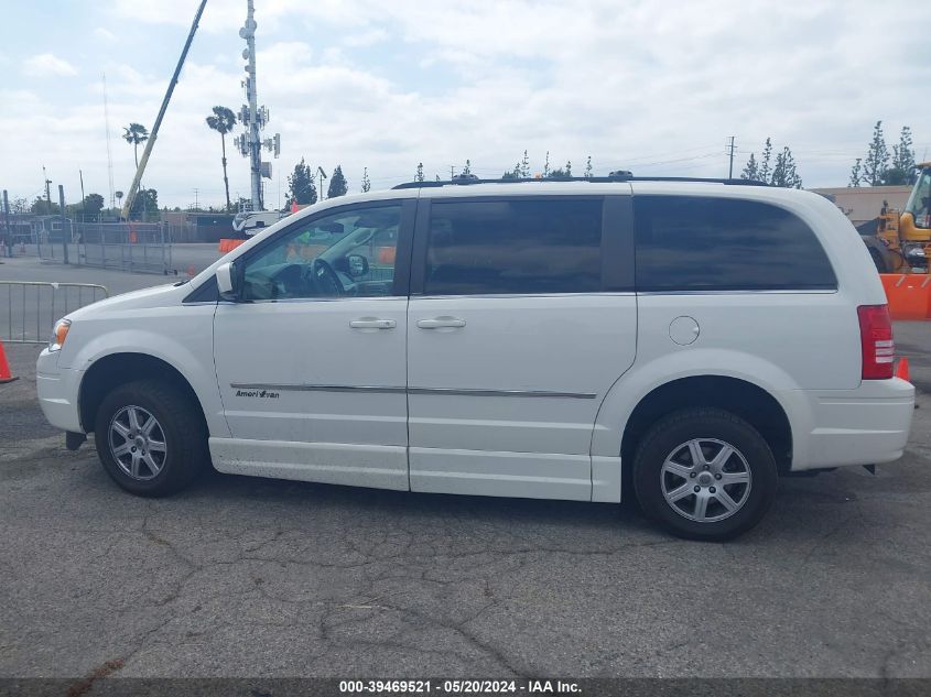 2010 Chrysler Town & Country Touring VIN: 2A4RR5D18AR358462 Lot: 39469521