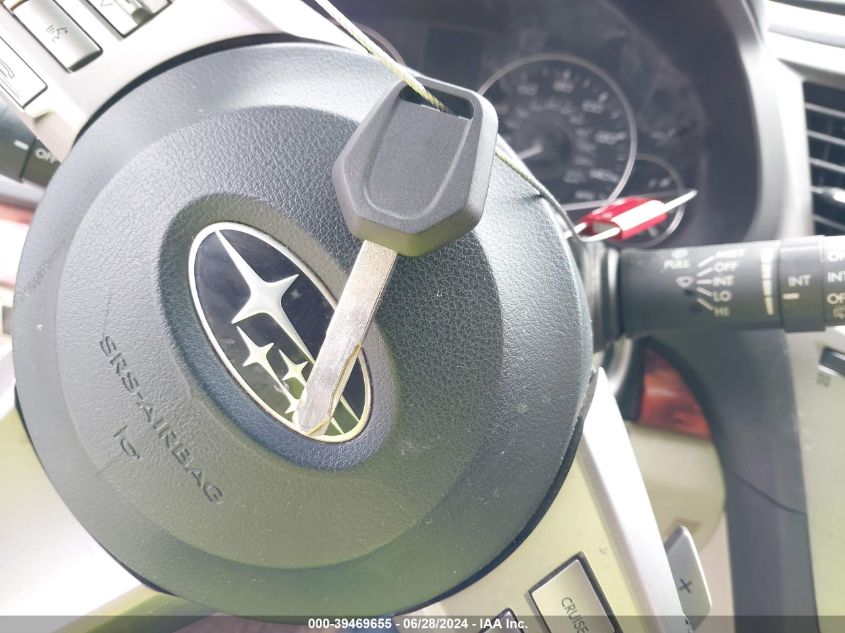 2011 Subaru Outback 2.5I Limited VIN: 4S4BRCLC7B3353869 Lot: 39469655