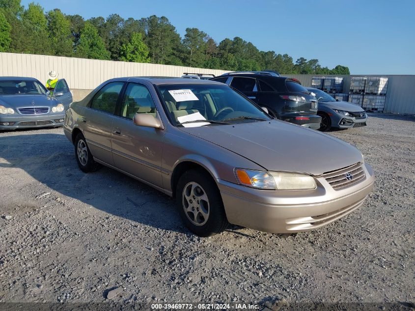 1999 Toyota Camry Le VIN: 4T1BG22K2XU878011 Lot: 39469772