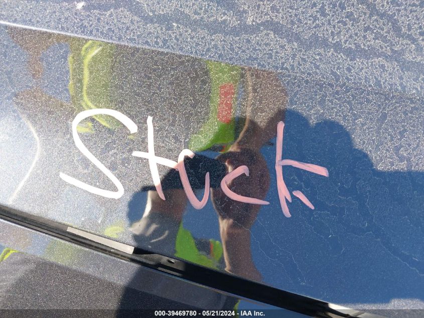 2017 Volkswagen Passat 1.8T S VIN: 1VWAT7A33HC009134 Lot: 39469780