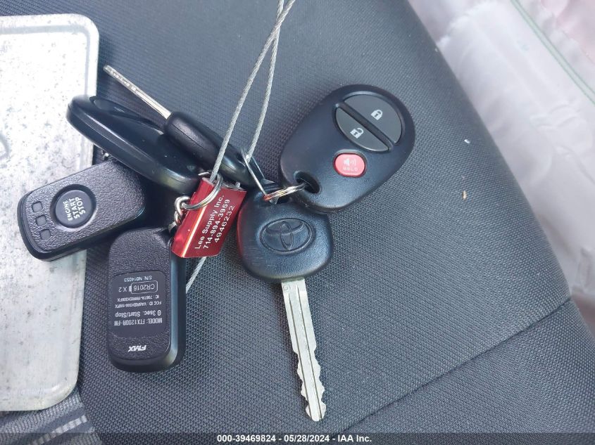 2017 Toyota Tundra Sr5 5.7L V8 VIN: 5TFUW5F10HX595674 Lot: 39469824