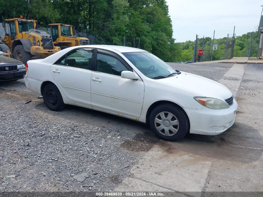 2004 Toyota Camry Le VIN: 4T1BE32K74U318847 Lot: 39469839