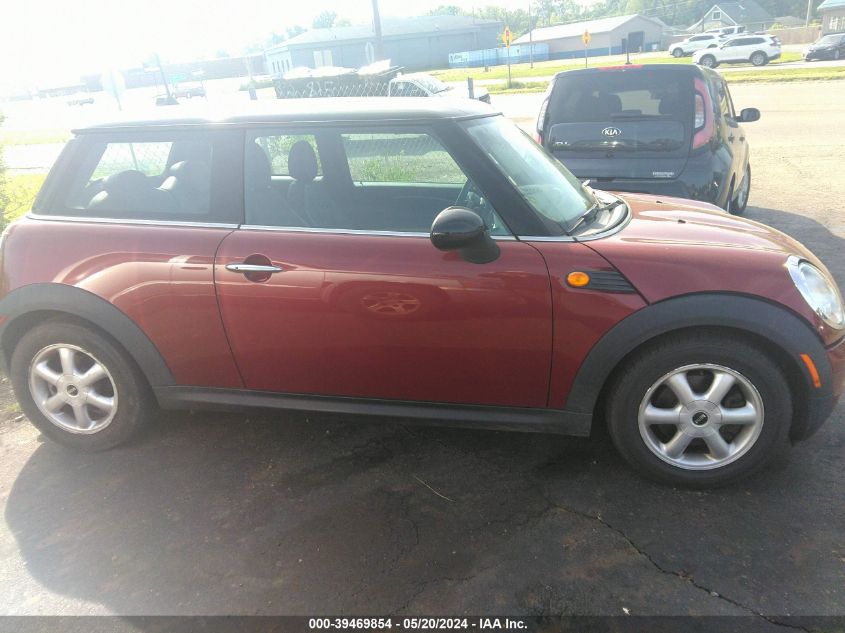 2007 Mini Cooper VIN: WMWMF33517TT53782 Lot: 39469854