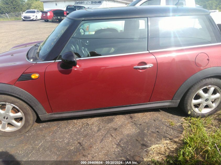 2007 Mini Cooper VIN: WMWMF33517TT53782 Lot: 39469854