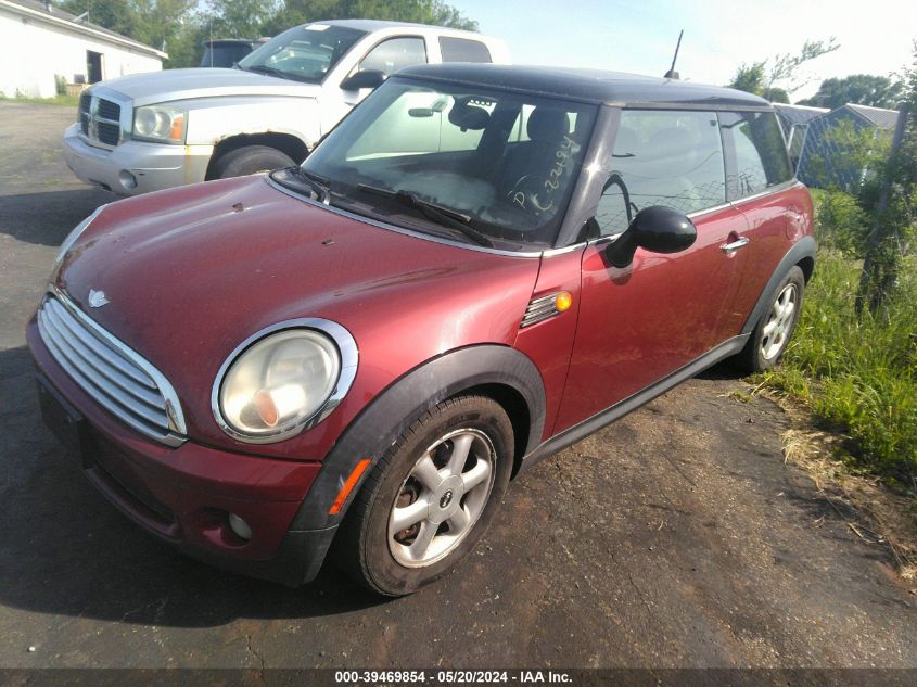 2007 Mini Cooper VIN: WMWMF33517TT53782 Lot: 39469854