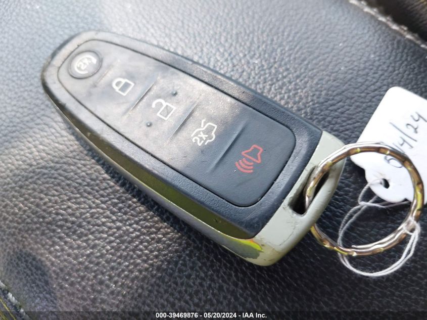 2017 Ford Escape Titanium VIN: 1FMCU9J90HUD03086 Lot: 39469876