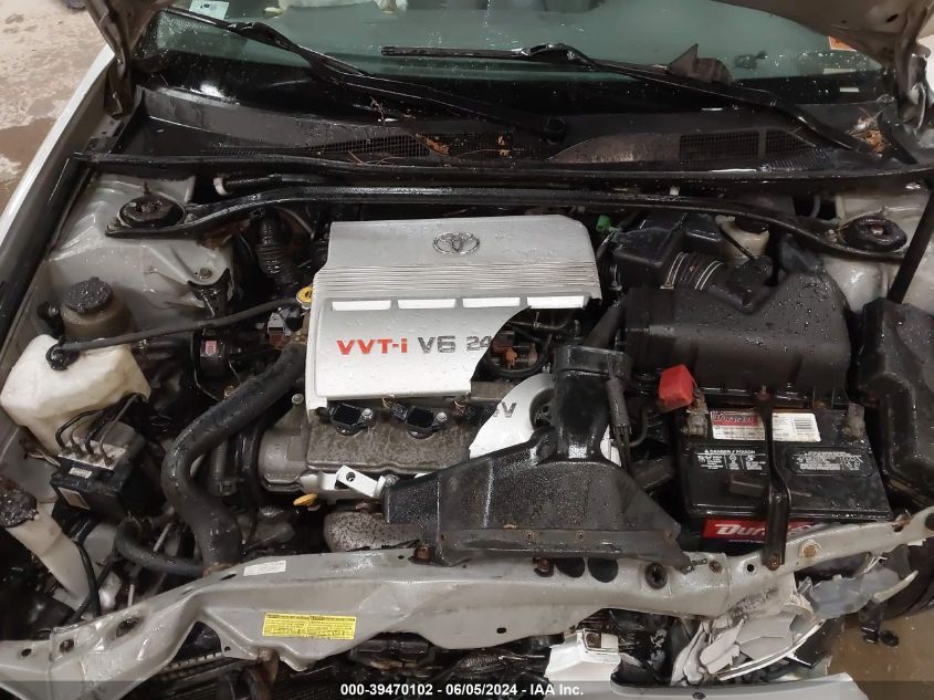 2004 Toyota Camry Le V6 VIN: 4T1BF32K74U589291 Lot: 39470102