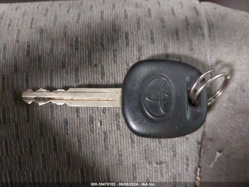 2004 Toyota Camry Le V6 VIN: 4T1BF32K74U589291 Lot: 39470102