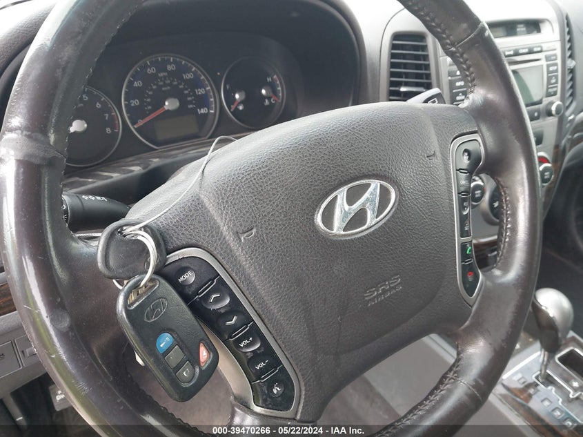 2012 Hyundai Santa Fe Se VIN: 5XYZH4AG7CG121240 Lot: 39470266