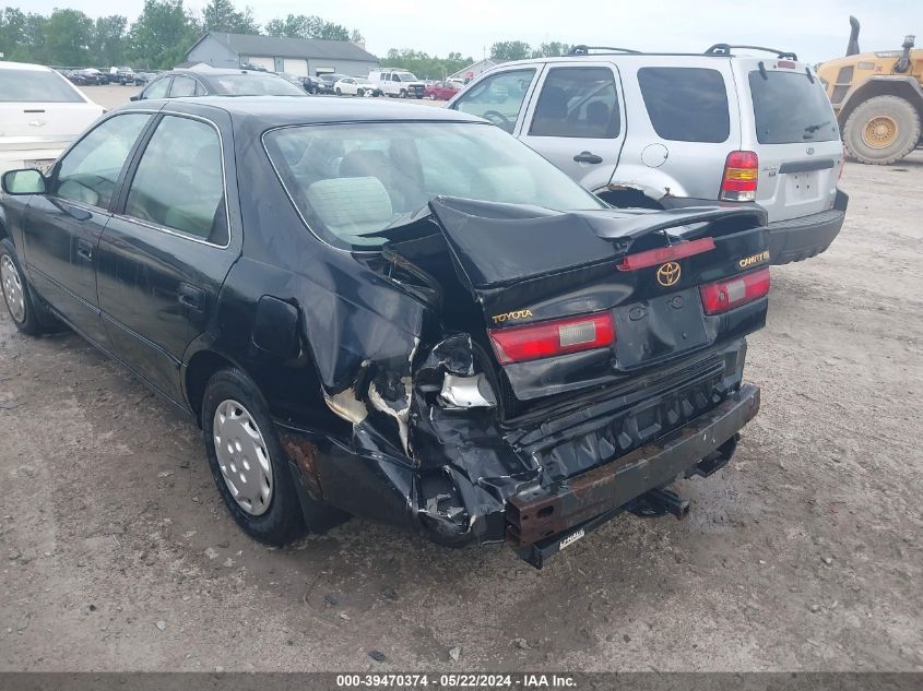 1999 Toyota Camry Ce VIN: 4T1BG22K2XU390483 Lot: 39470374