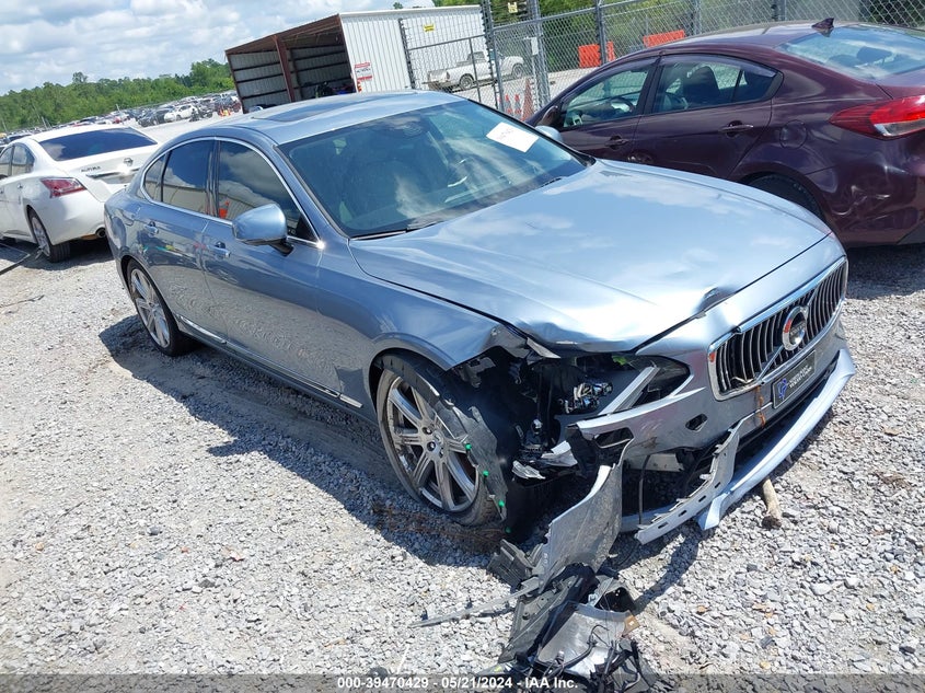 VIN YV1A22ML4H1001909 2017 VOLVO S90 T6 INSCRIPTION