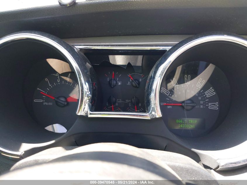 2005 Ford Mustang VIN: 1ZVFT84N155245418 Lot: 39470545