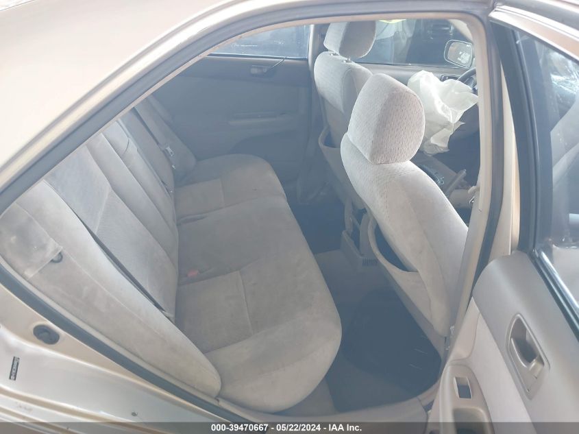 2004 Toyota Camry Le VIN: 4T1BE32K04U890178 Lot: 39470667