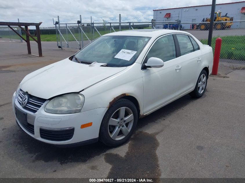 2008 Volkswagen Jetta Se/Sel VIN: 3VWRM71K58M142645 Lot: 39470827